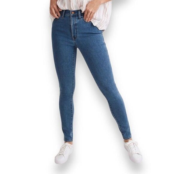 Madewell 10" High-Rise Roadtripper Supersoft Jeans in Motte Wash - Picture 1 of 8